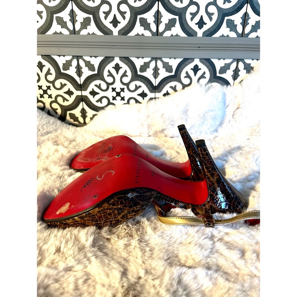 Gianni Bini - RED BOTTOM STILETTO HEELS - Sz 7.5 Crackled Snakeskin Peeptoe - Picture 3 of 11